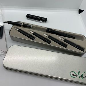 Calligraphy pen with refills